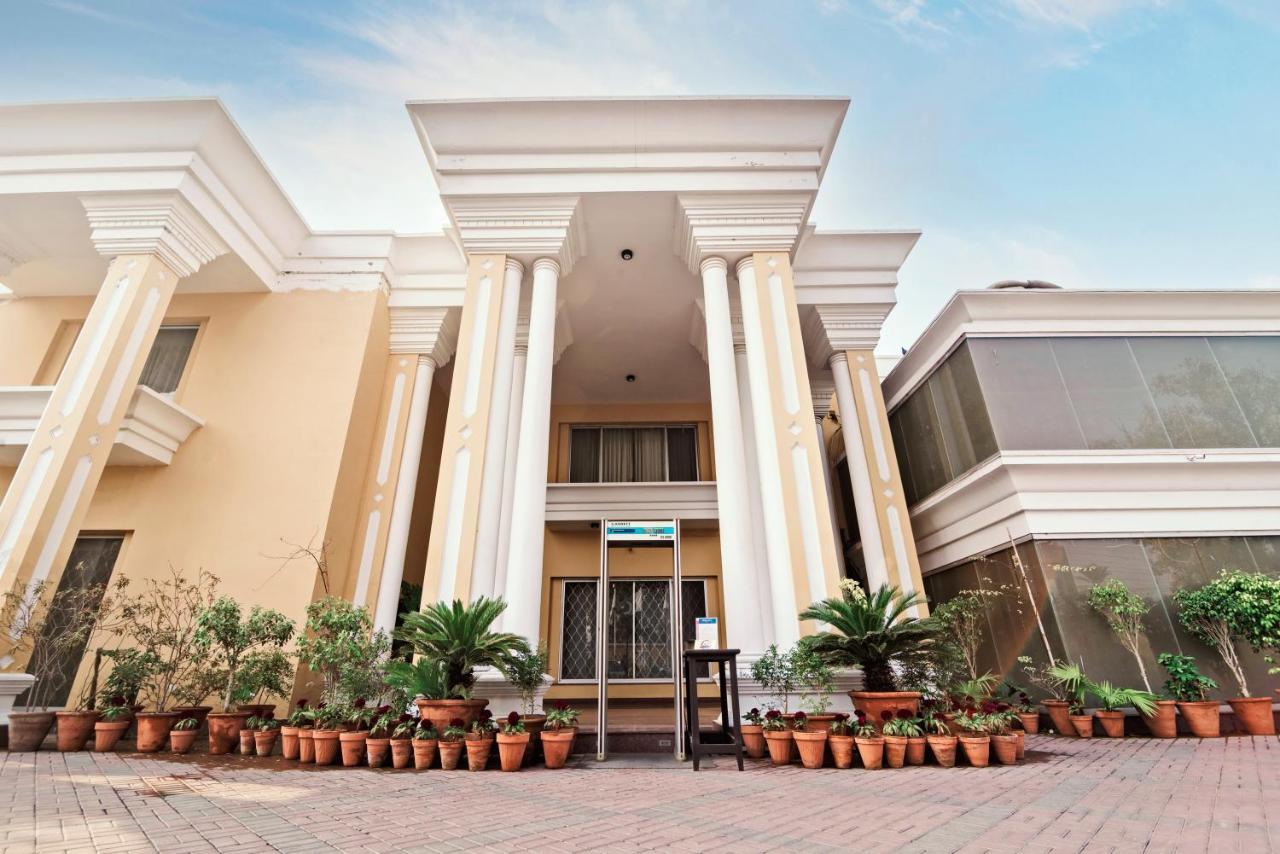 Hotel One Tariq Road Multan Exterior foto